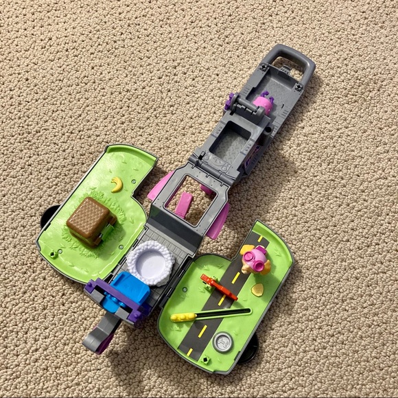 PAW Patrol Skye Transforming Playset Helicopter - Picture 2 of 4